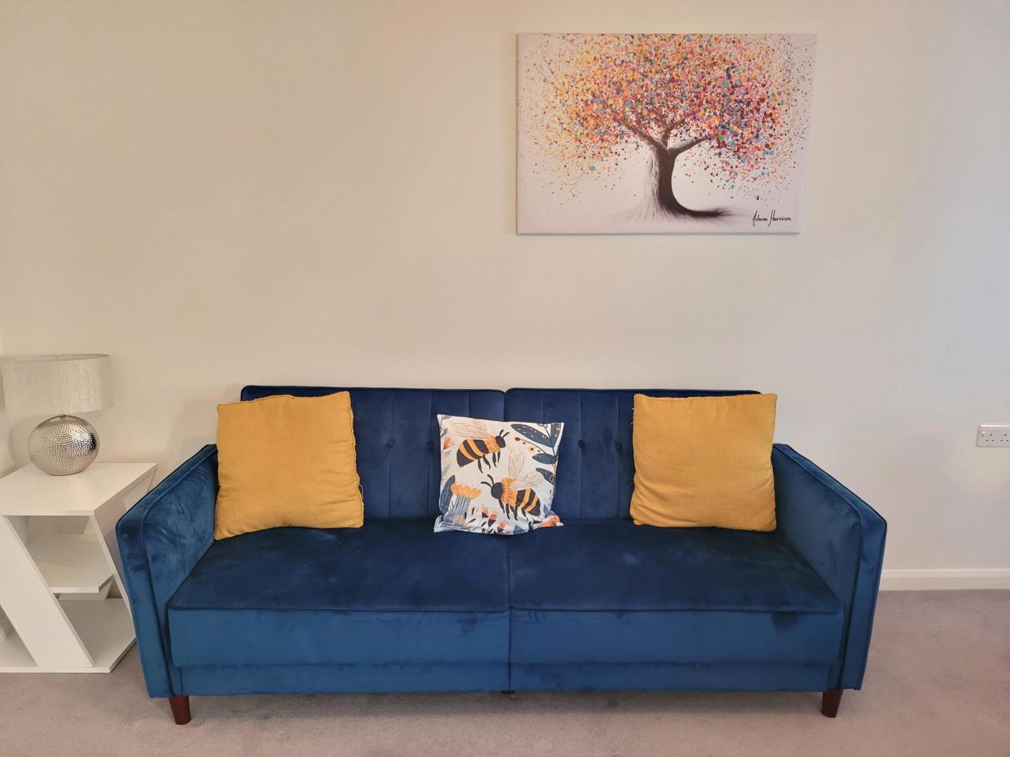 Bumblebee Bungalow - With Separate Office And Gaming Space By Catchpole Stays Колчестер Экстерьер фото